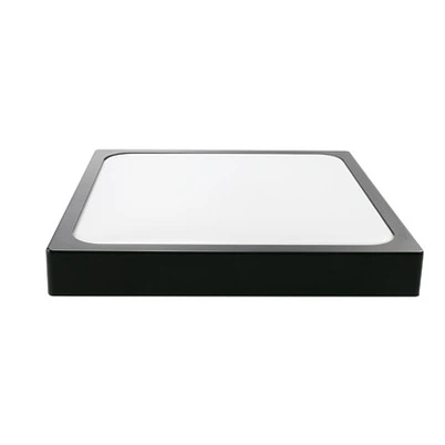 LED lučka za strop v sobi